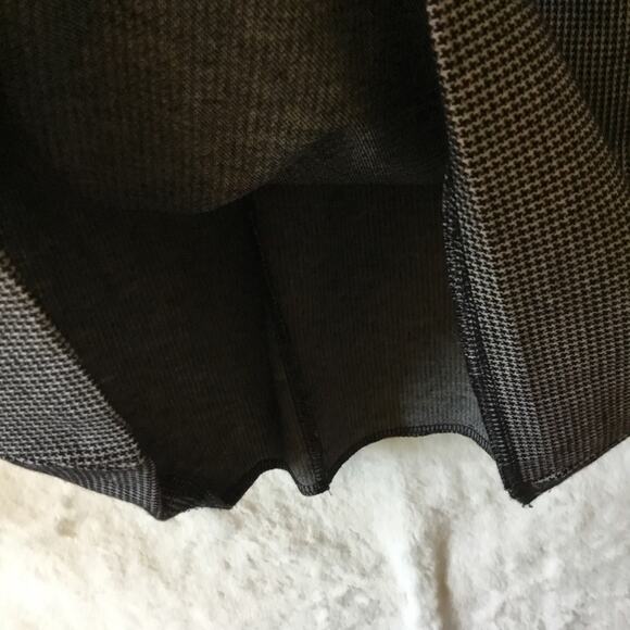 Ann Taylor Gray Short Sleeve V-Neck Top - Picture 5 of 12